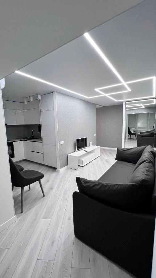 Modern Gagarina Avenue Apartment Днепър Екстериор снимка