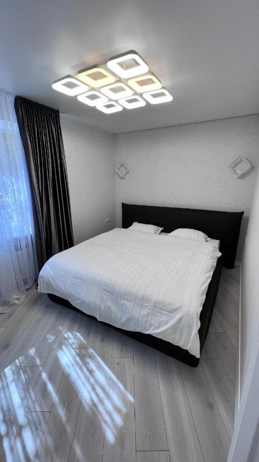 Modern Gagarina Avenue Apartment Днепър Екстериор снимка
