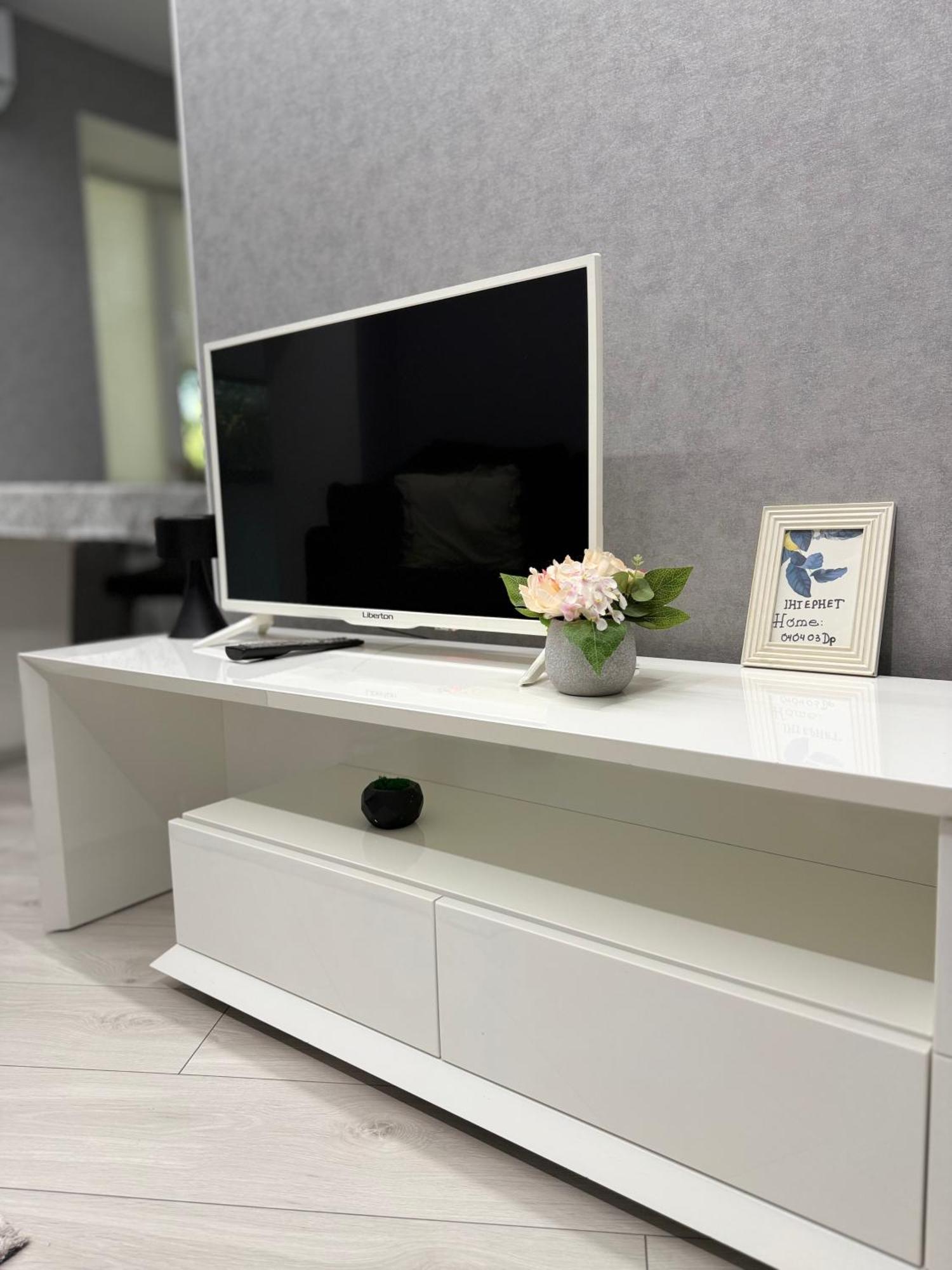 Modern Gagarina Avenue Apartment Днепър Екстериор снимка